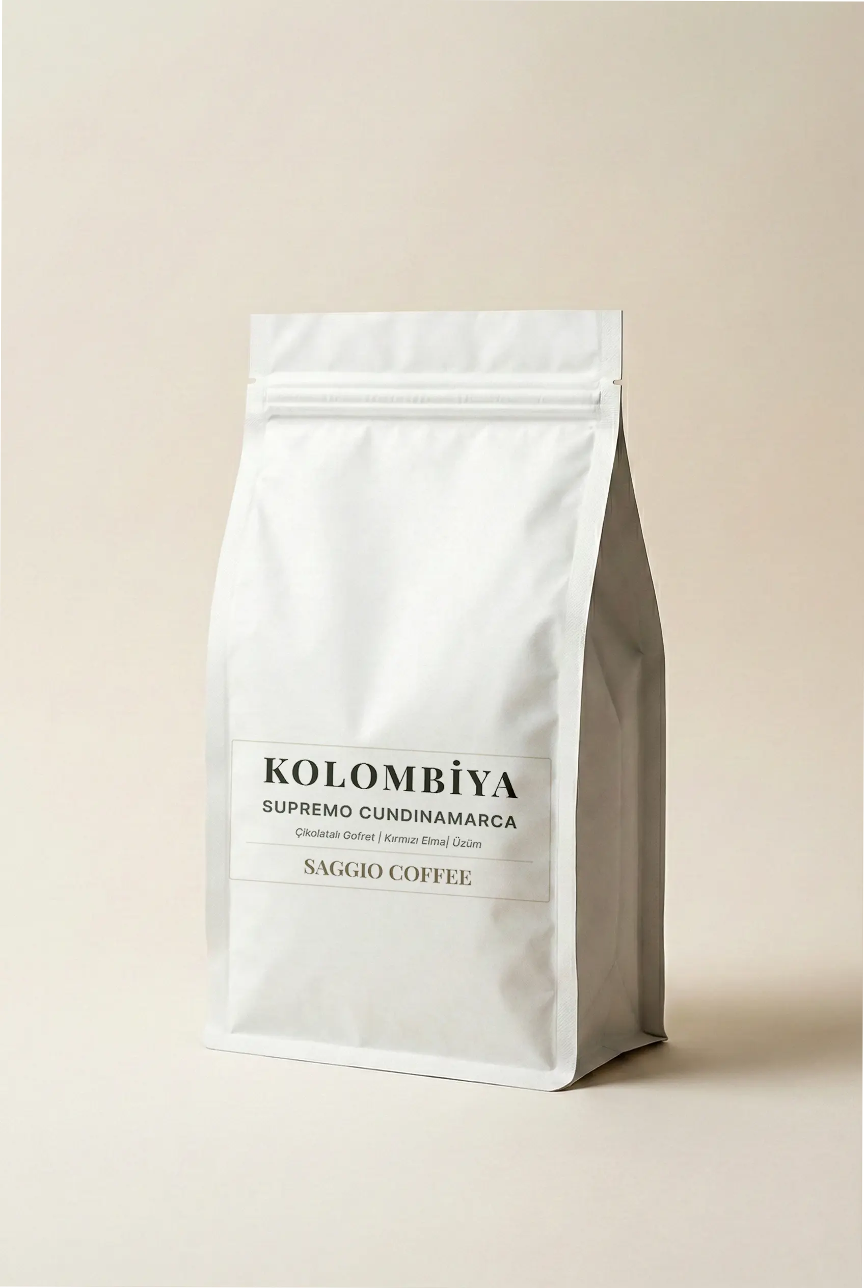 Saggio Coffee Kolombiya Supremo Cundinamarca; çikolatalı gofret, kırmızı elma ve üzüm notalı, 2400+ rakım yüksek nitelikli kahve.